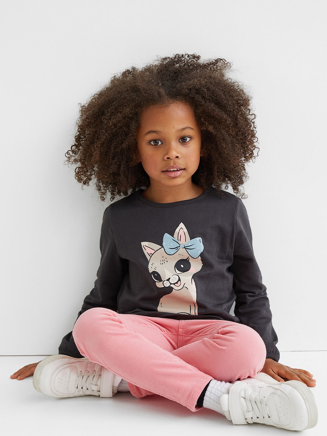 

H&M Girls Charcoal Grey Printed Cotton Sweatshirt