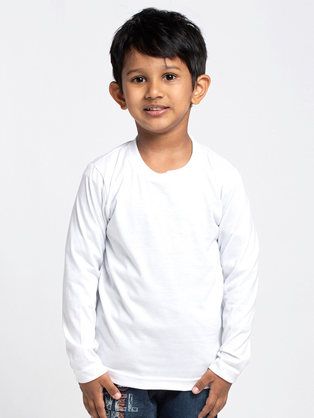 

Friskers Boys White Solid Running T-shirt