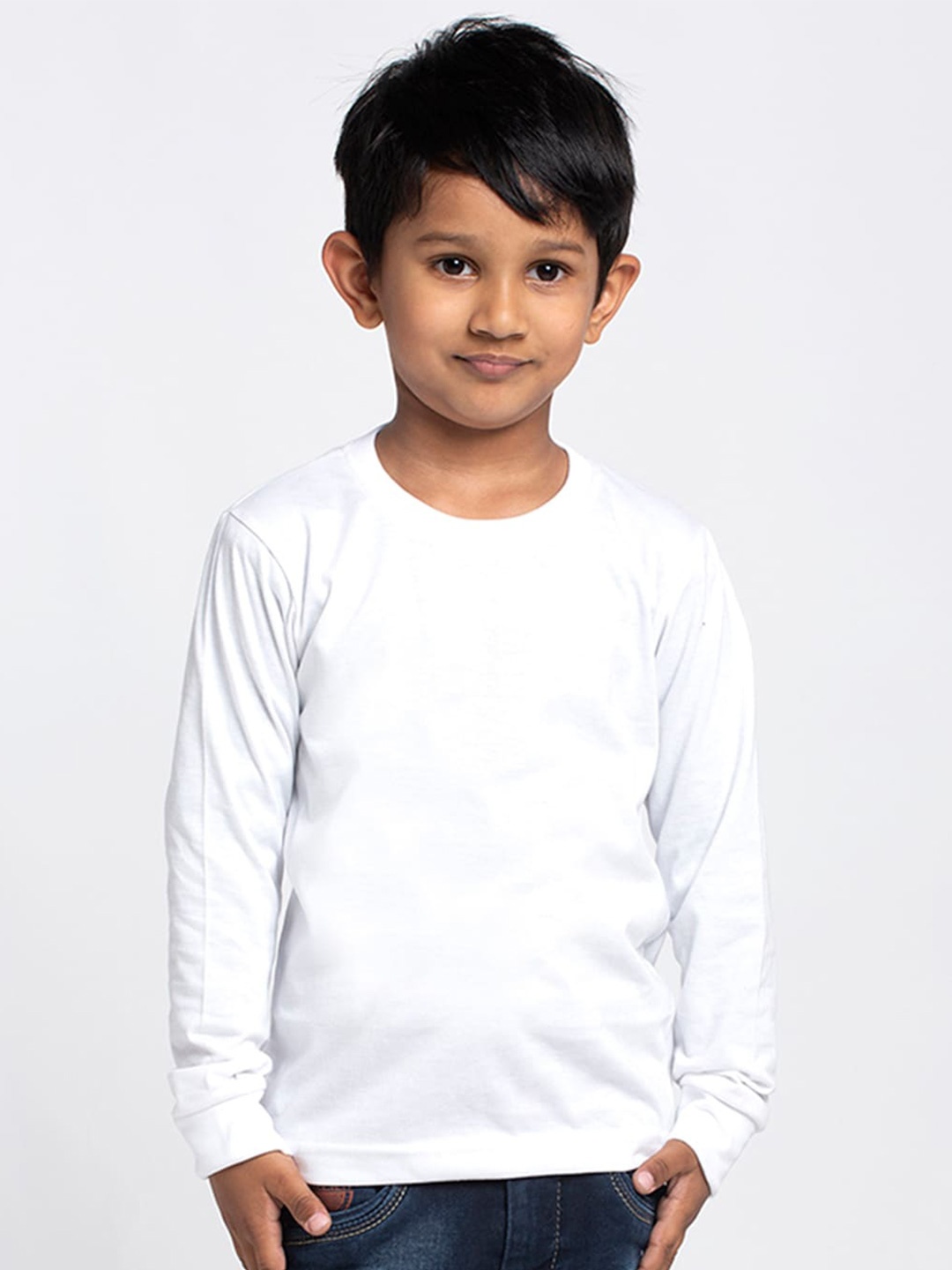 

Friskers Boys White Solid T-shirt