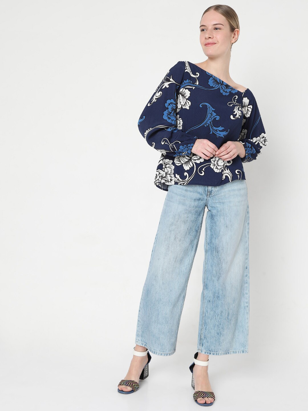 

Vero Moda Navy Blue & White Floral Print Off-Shoulder Bishop Sleeves Top