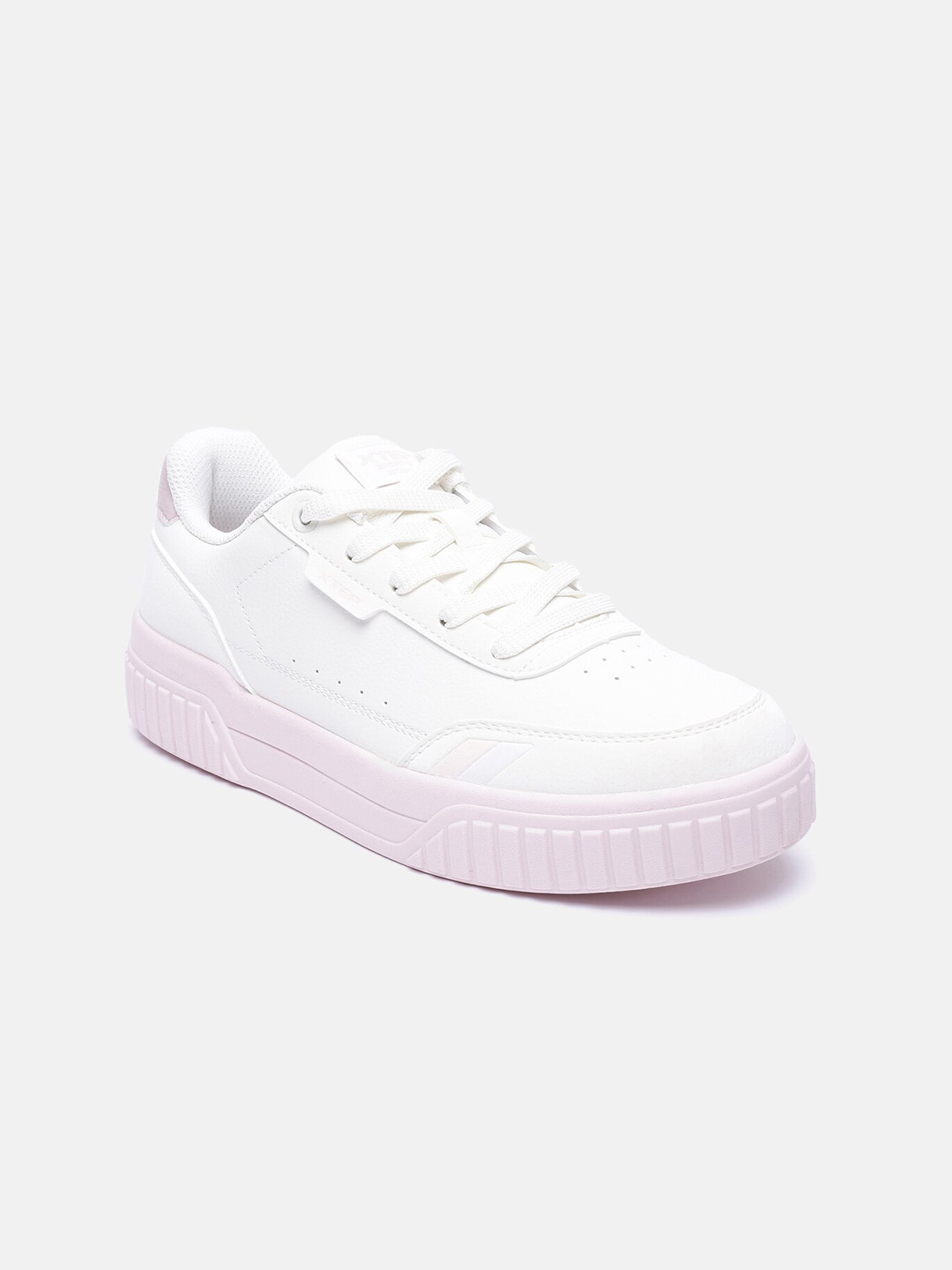 

Xtep Women White Skateboarding Lace Ups Sports Shoes