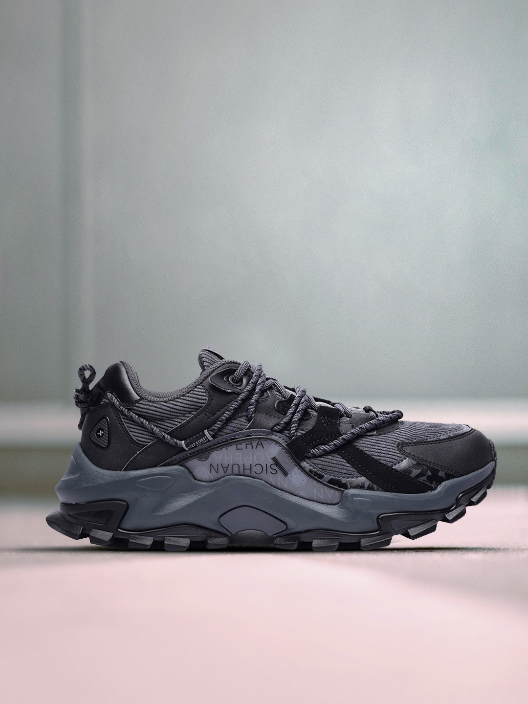 

Xtep Men Black Training & Gym Sport Shoes