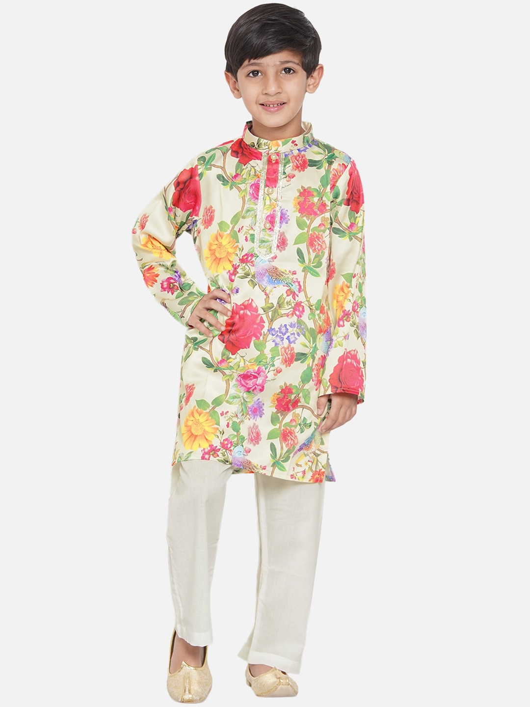 

Little Bansi Boys Yellow Floral Printed Gotta Patti Kurta with Pyjamas
