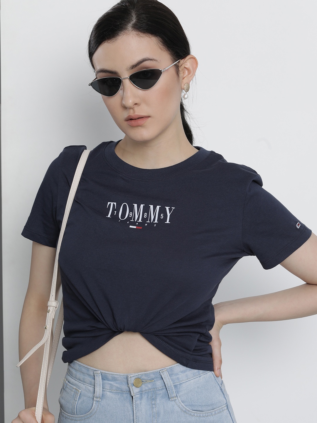 

Tommy Hilfiger Women Navy Blue Brand Logo Printed Pure Cotton T-shirt