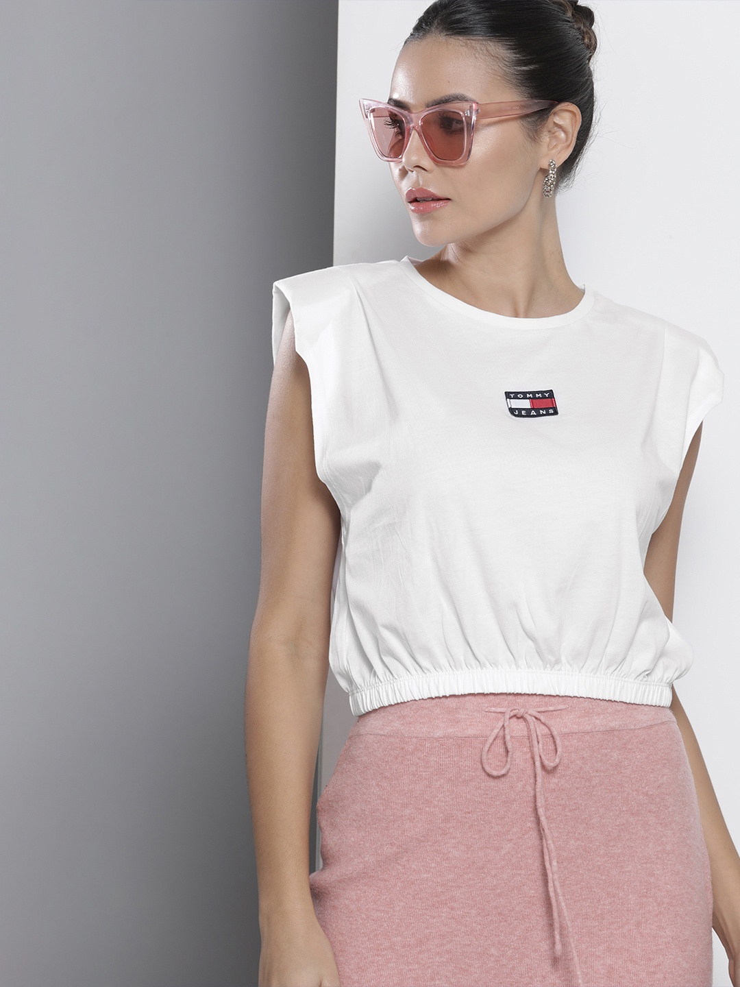 

Tommy Hilfiger Women White Pure Cotton Applique Detail Crop T-shirt