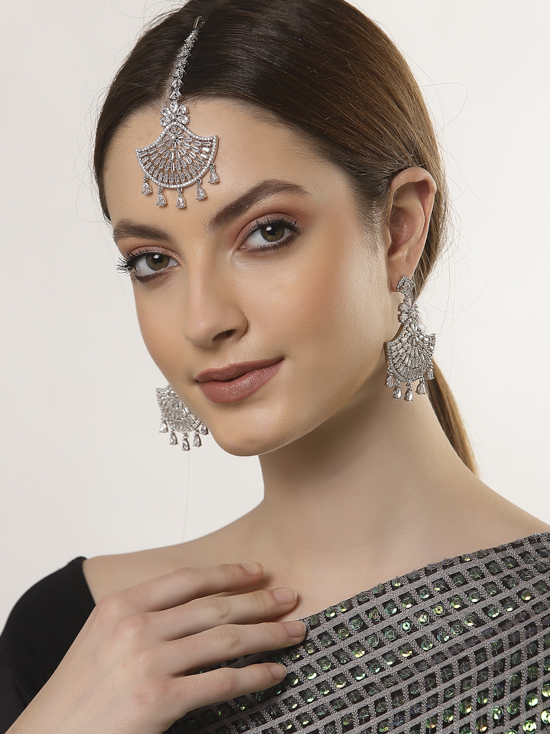 

ZENEME Silver Plated White American Diamond Studded Maang Tikka With Earrings Set