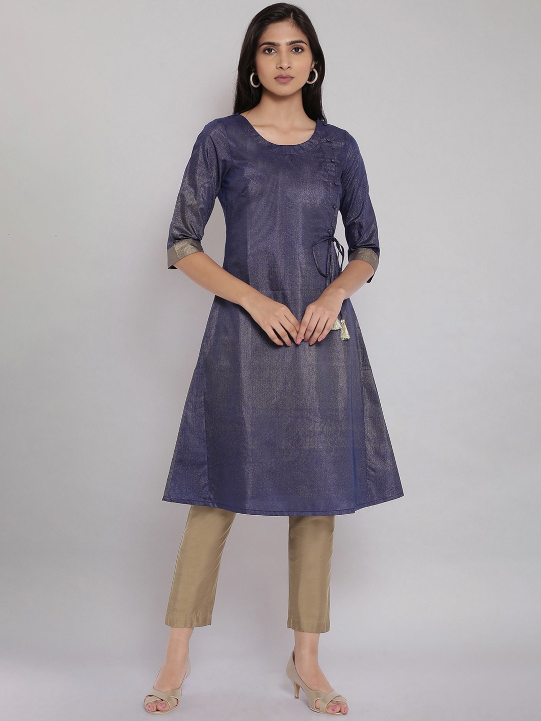 

AURELIA Women Gold-Toned Kurta