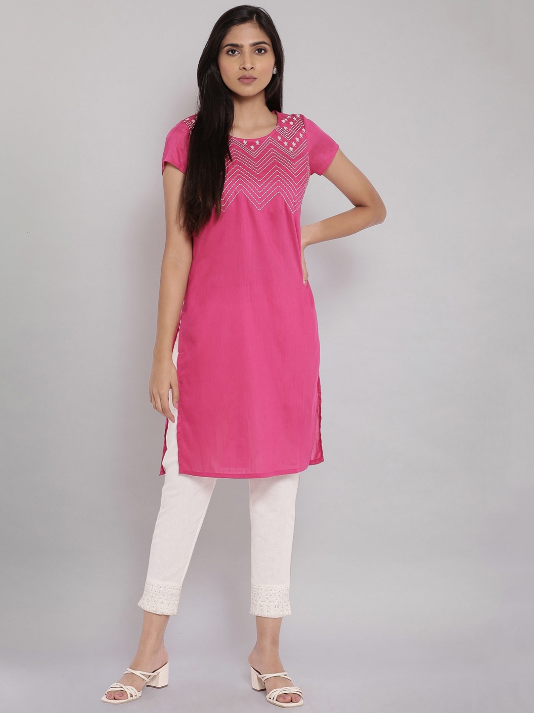 

AURELIA Women Pink Thread Work Kurta
