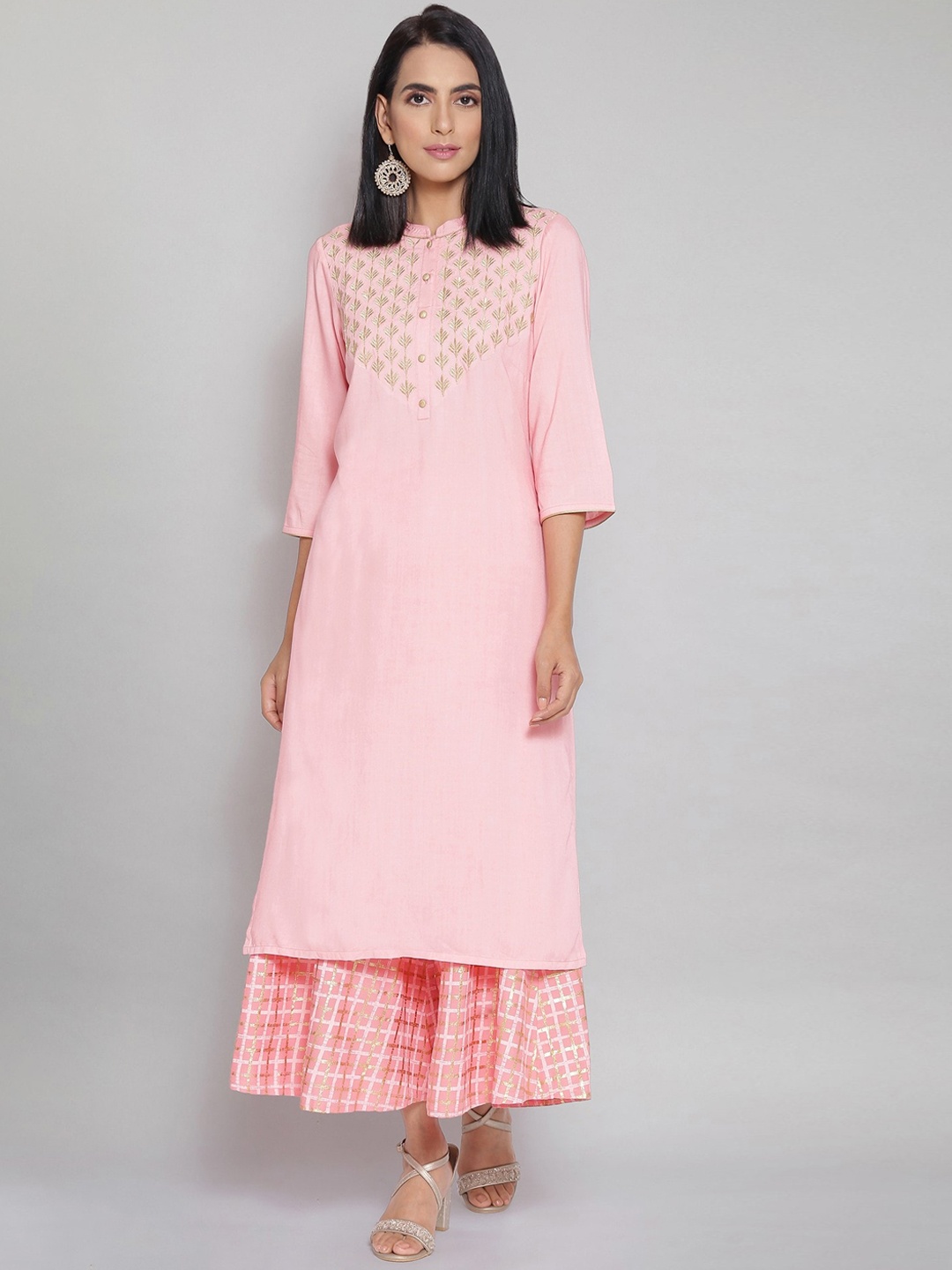 

AURELIA Women Pink & Gold Ethnic Motifs Yoke Design Thread Work Kurta