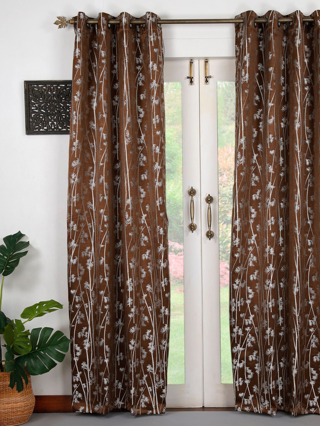 

Ariana Brown & White Floral Door Curtain