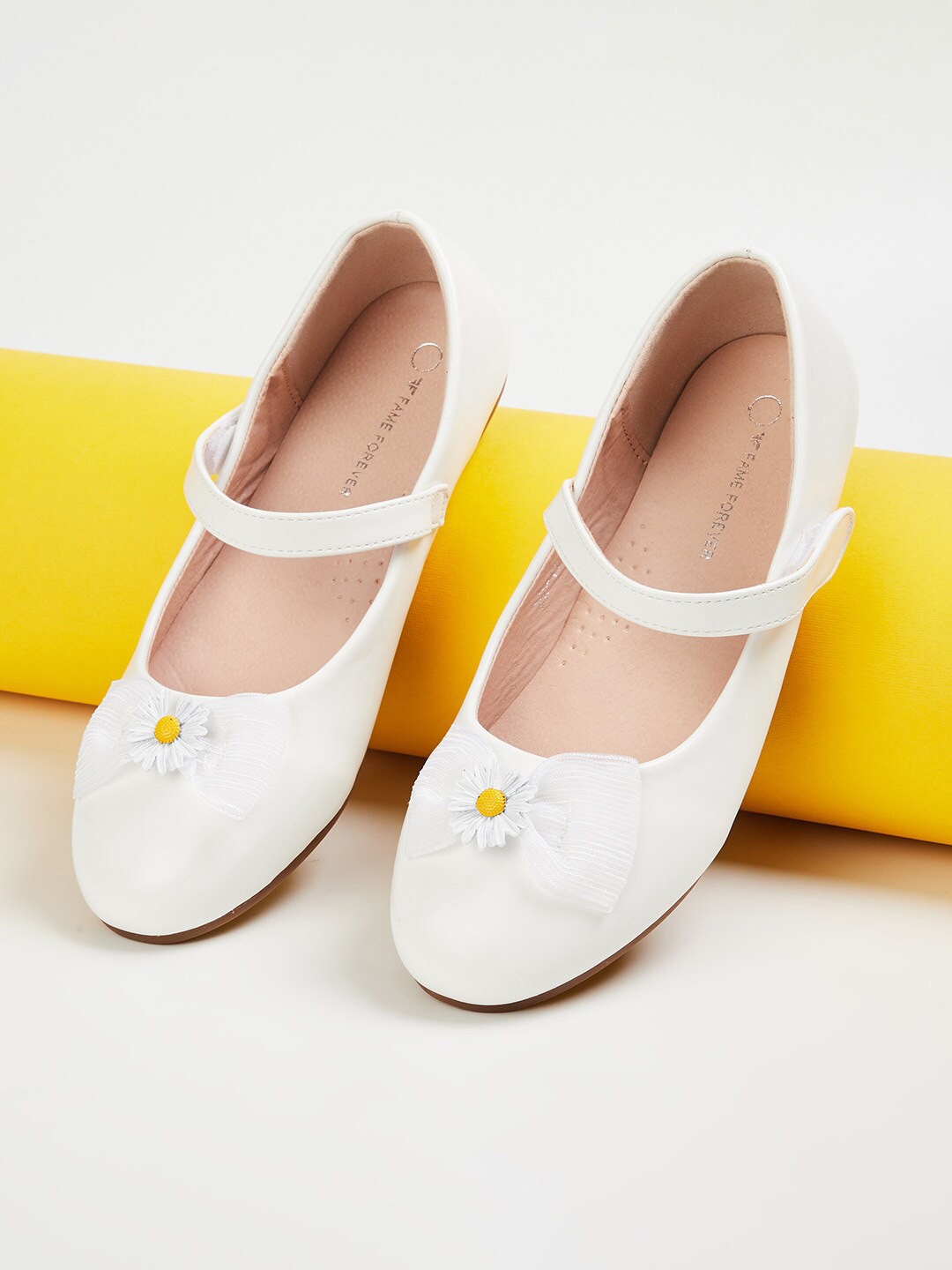

Fame Forever by Lifestyle Girls White PU Flatforms