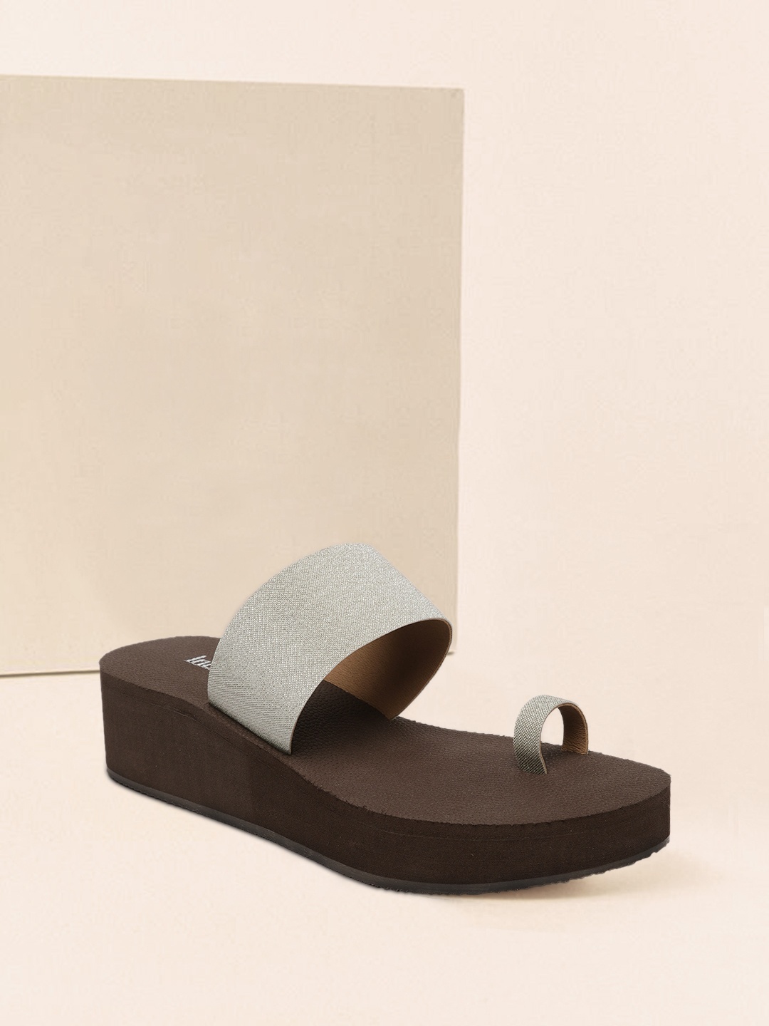 

Inc 5 Women Silver-Toned & Brown Regular Shimmered Ethnic Wedge Sandals