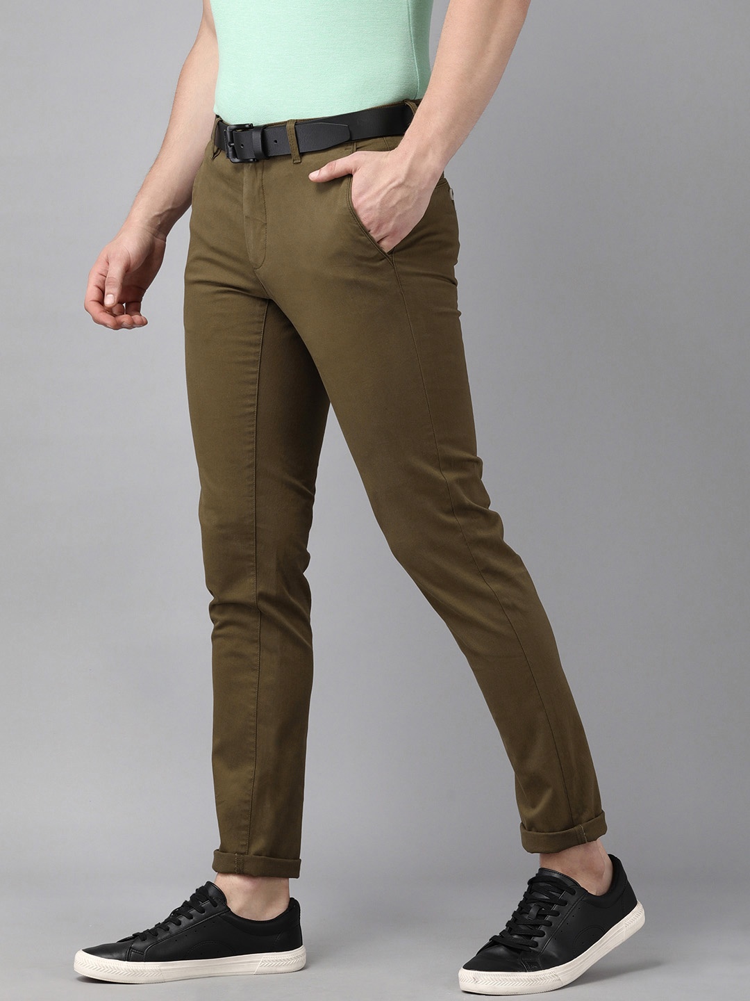 

Van Heusen Sport Men Olive Green Tapered Fit Low-Rise Chinos Trousers