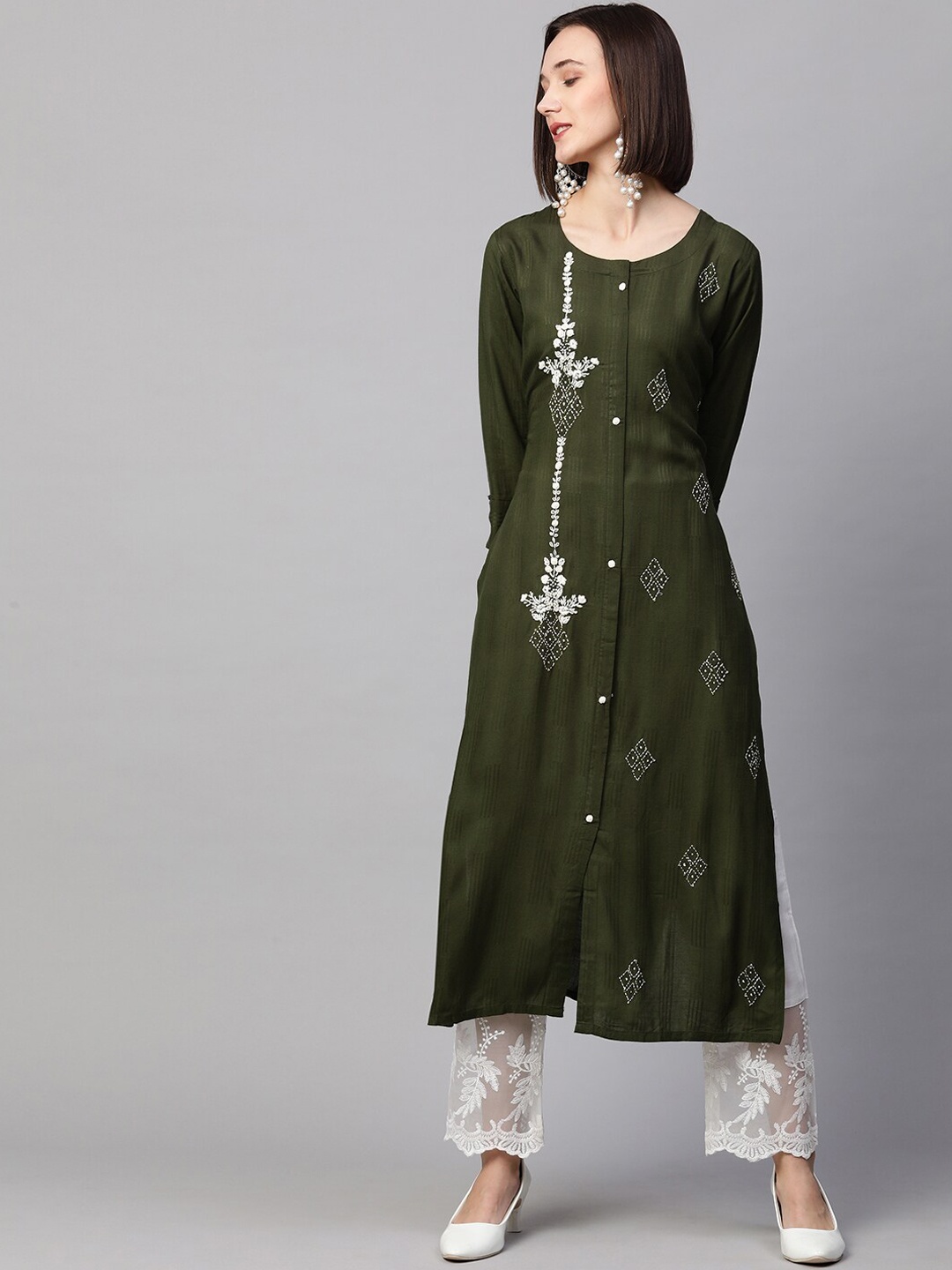 

FASHOR Women Green Geometric Embroidered Keyhole Neck Flared Sleeves Kurta