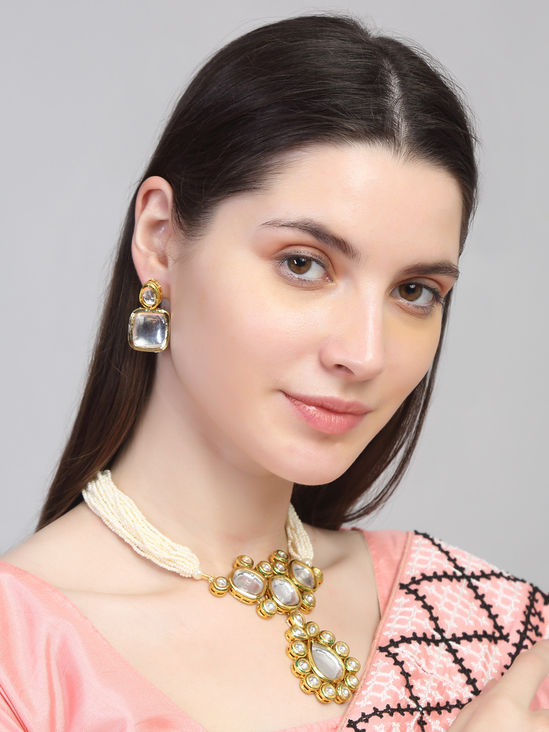 

Yellow Chimes Gold-plated White Kundan Studded Choker Set