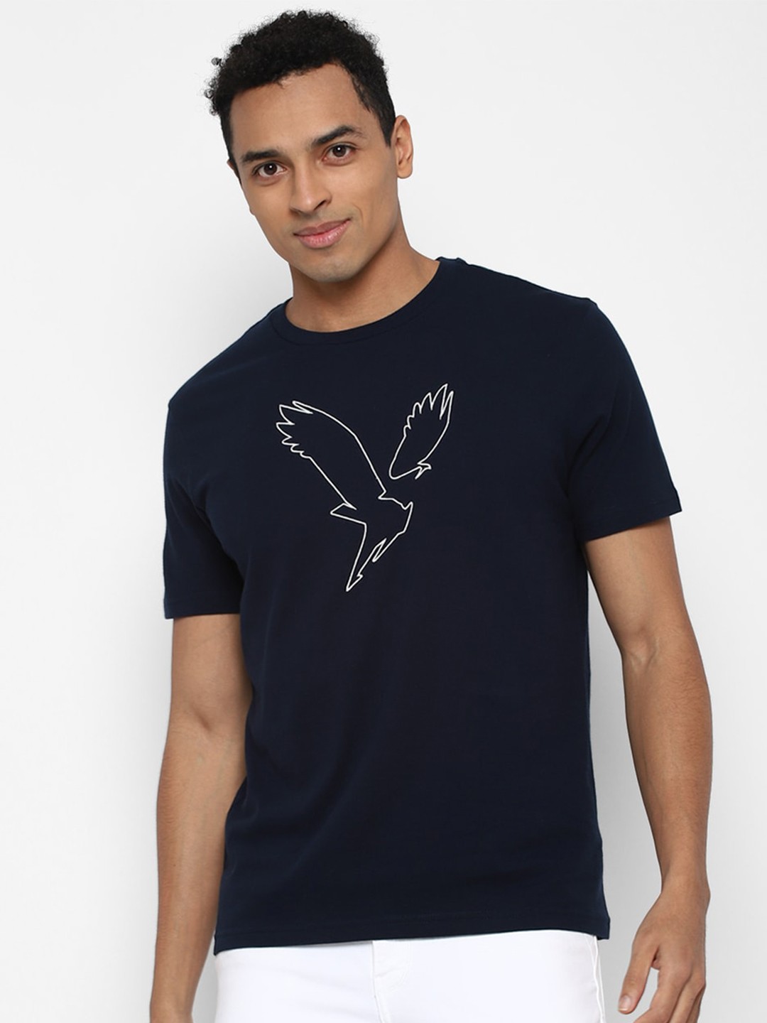 

AMERICAN EAGLE OUTFITTERS Men Navy Blue Printed Raw Edge T-shirt