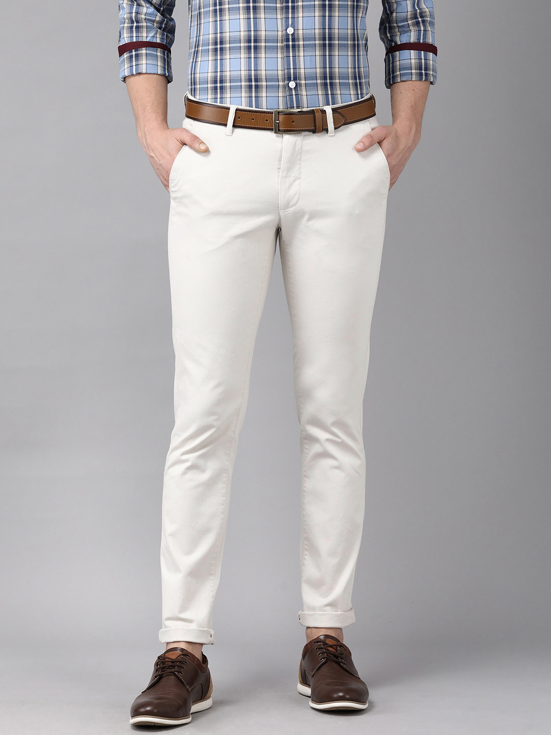 

Van Heusen Sport Men Cream-Coloured Solid Tapered Fit Low-Rise Chinos Trousers