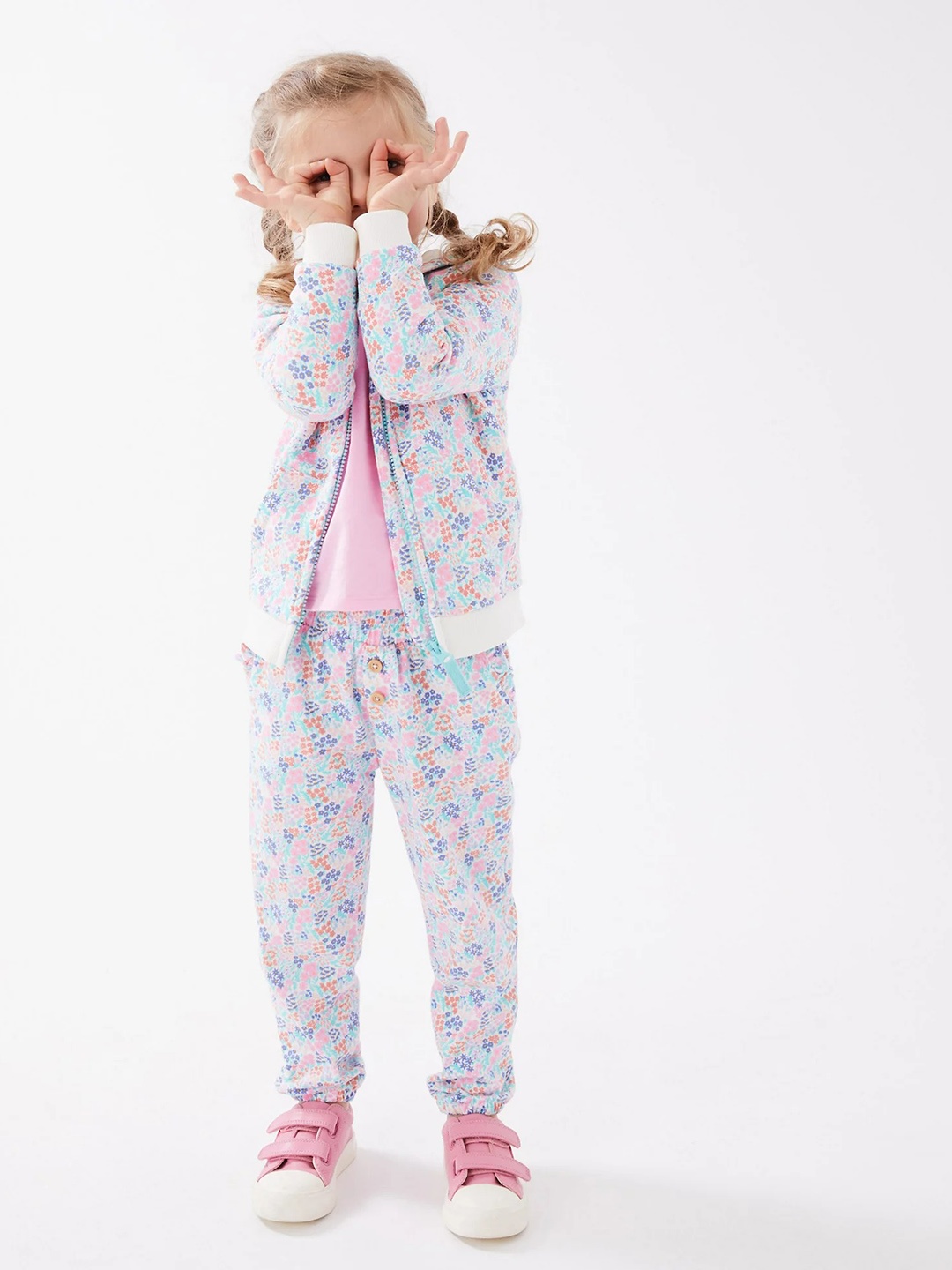 

Marks & Spencer Girls White & Navy Blue Pure Cotton Floral Print Joggers