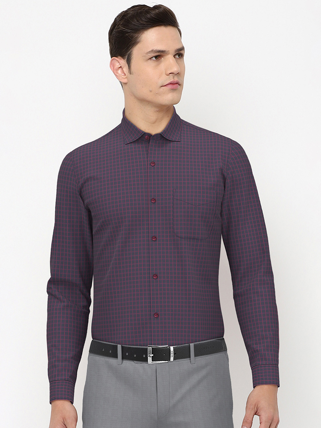 

Peter England Elite Men Purple Pure Cotton Checked Formal Shirt