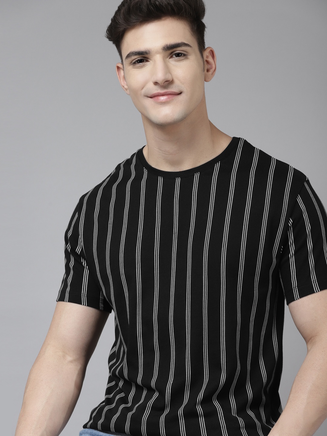 

Blackberrys Men Black & White Slim Fit Striped Monochrome Pure Cotton T-shirt