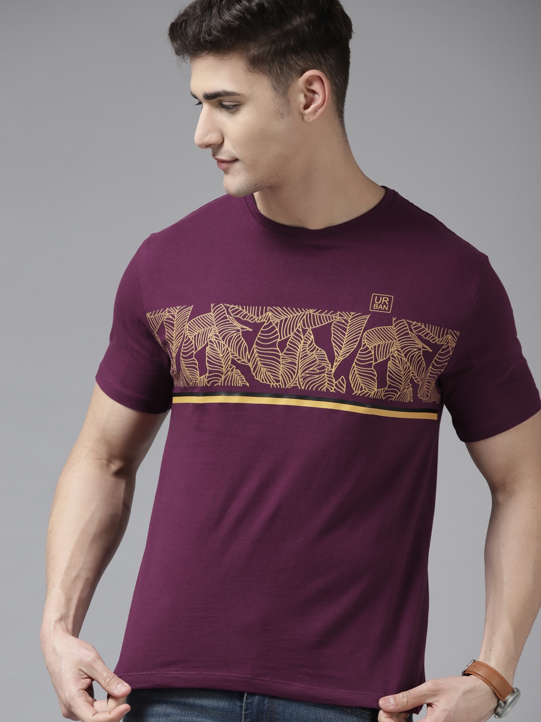 

Blackberrys Men Wine-Coloured & Yellow Printed Tropical Pure Cotton Slim Fit T-shirt, Purple