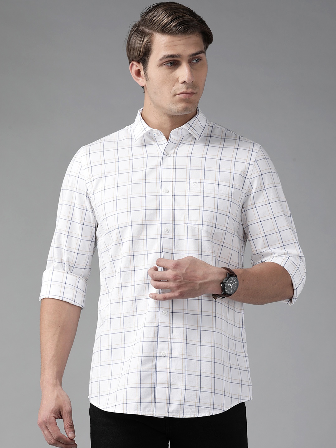 

Blackberrys Men White & White Pure Cotton India Slim Fit Checked Casual Shirt