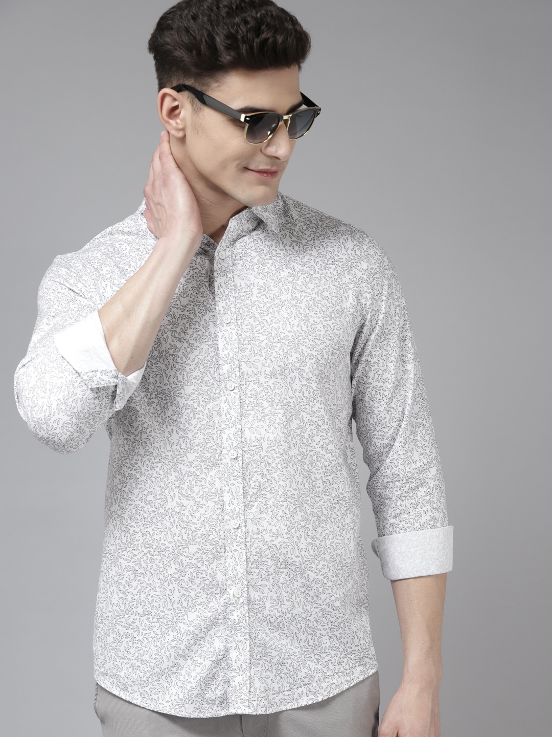 

Blackberrys Men White & Black Pure Cotton India Slim Fit Printed Casual Shirt
