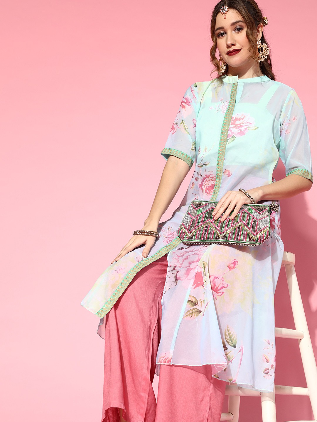 

Ahalyaa Women Floral Printed Georgette Kurta with Inner, Sea green
