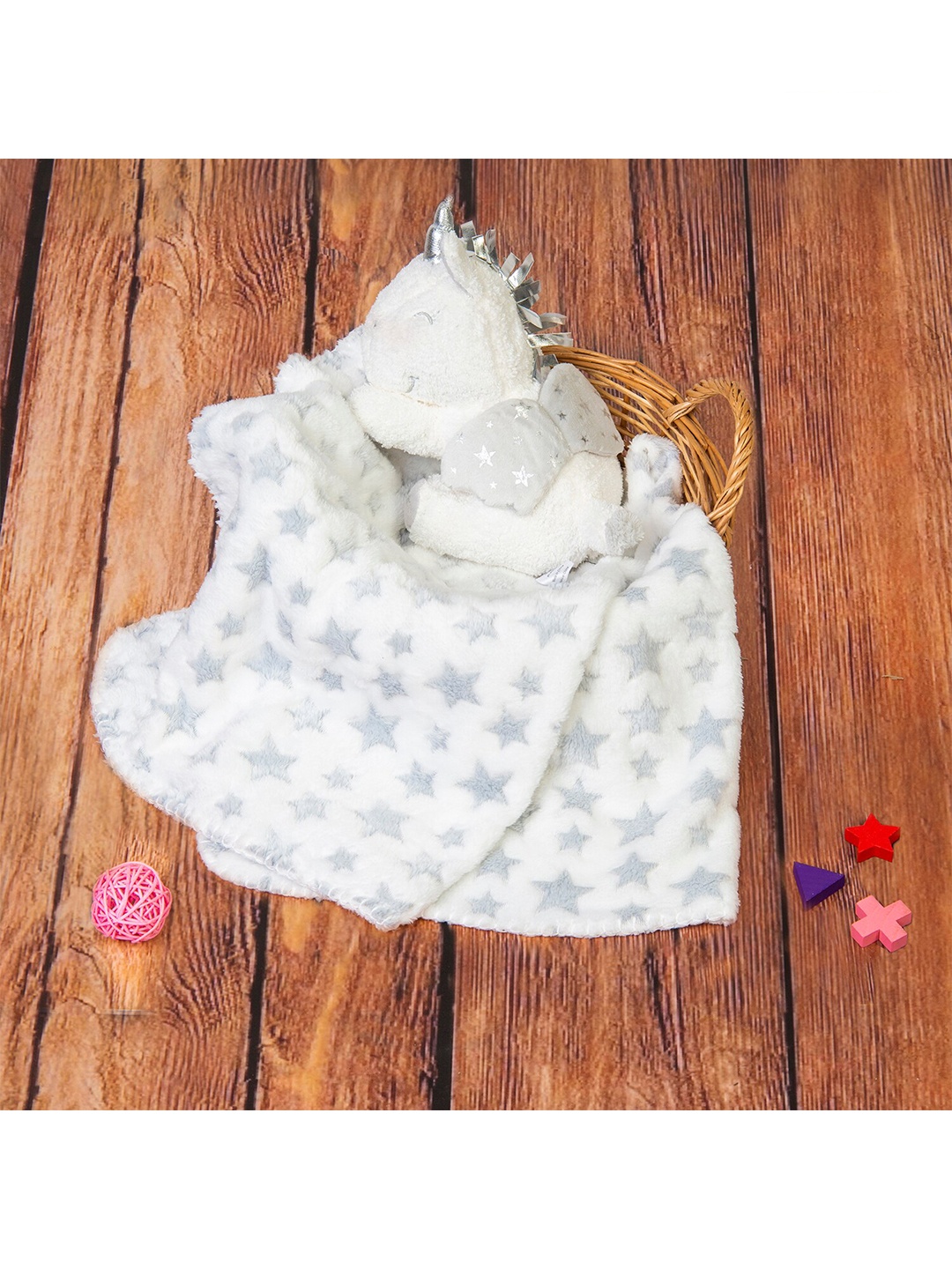 

Baby Moo White & Grey Geometric AC Room 210 GSM Single Bed Blanket