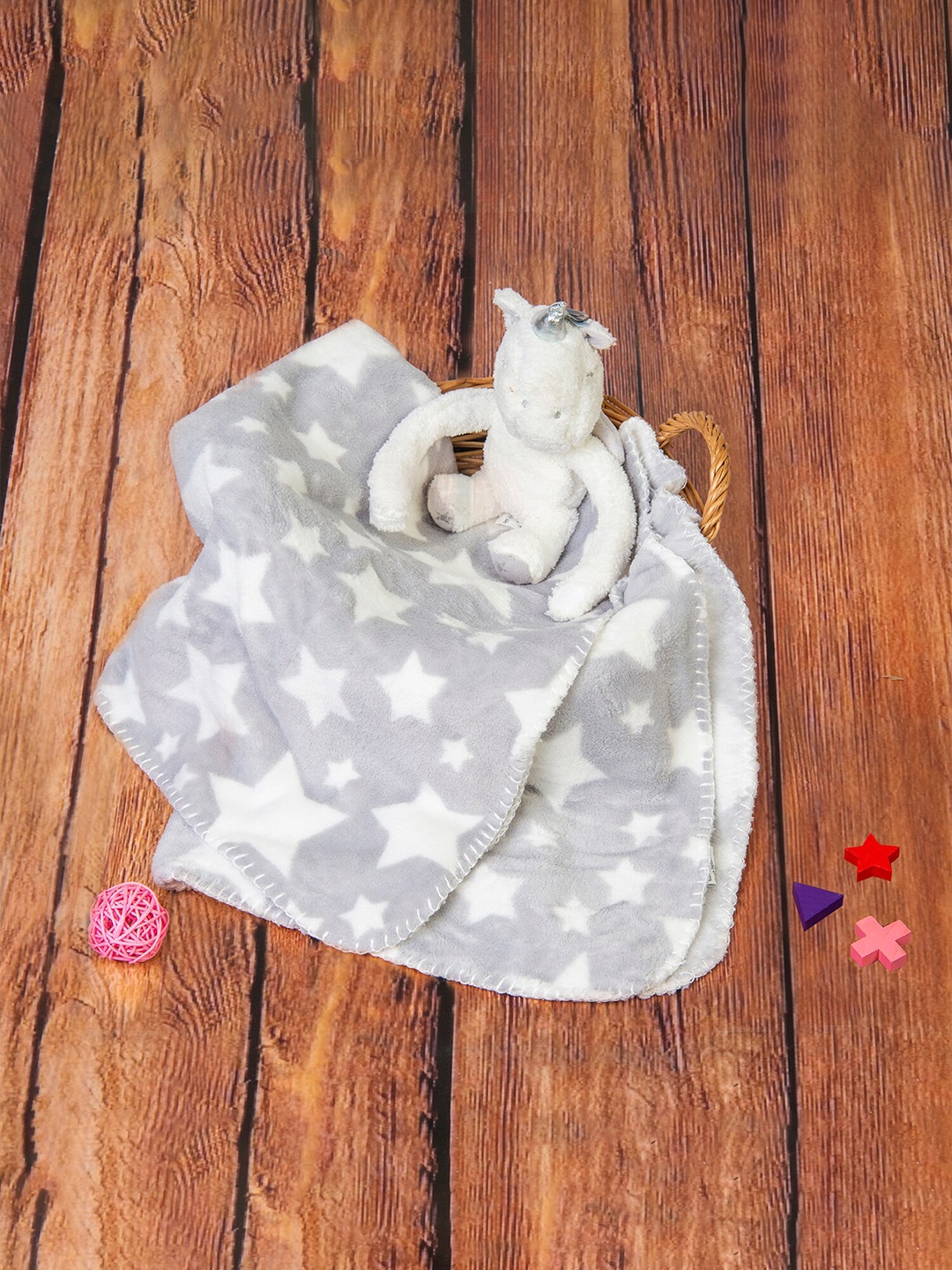 

Baby Moo Grey & White Geometric AC Room 210 GSM Single Bed Blanket with Plush Toy