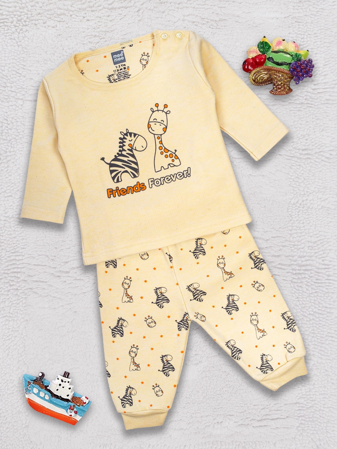 

MeeMee Kids Yellow & Black Printed Pure Cotton Night suit