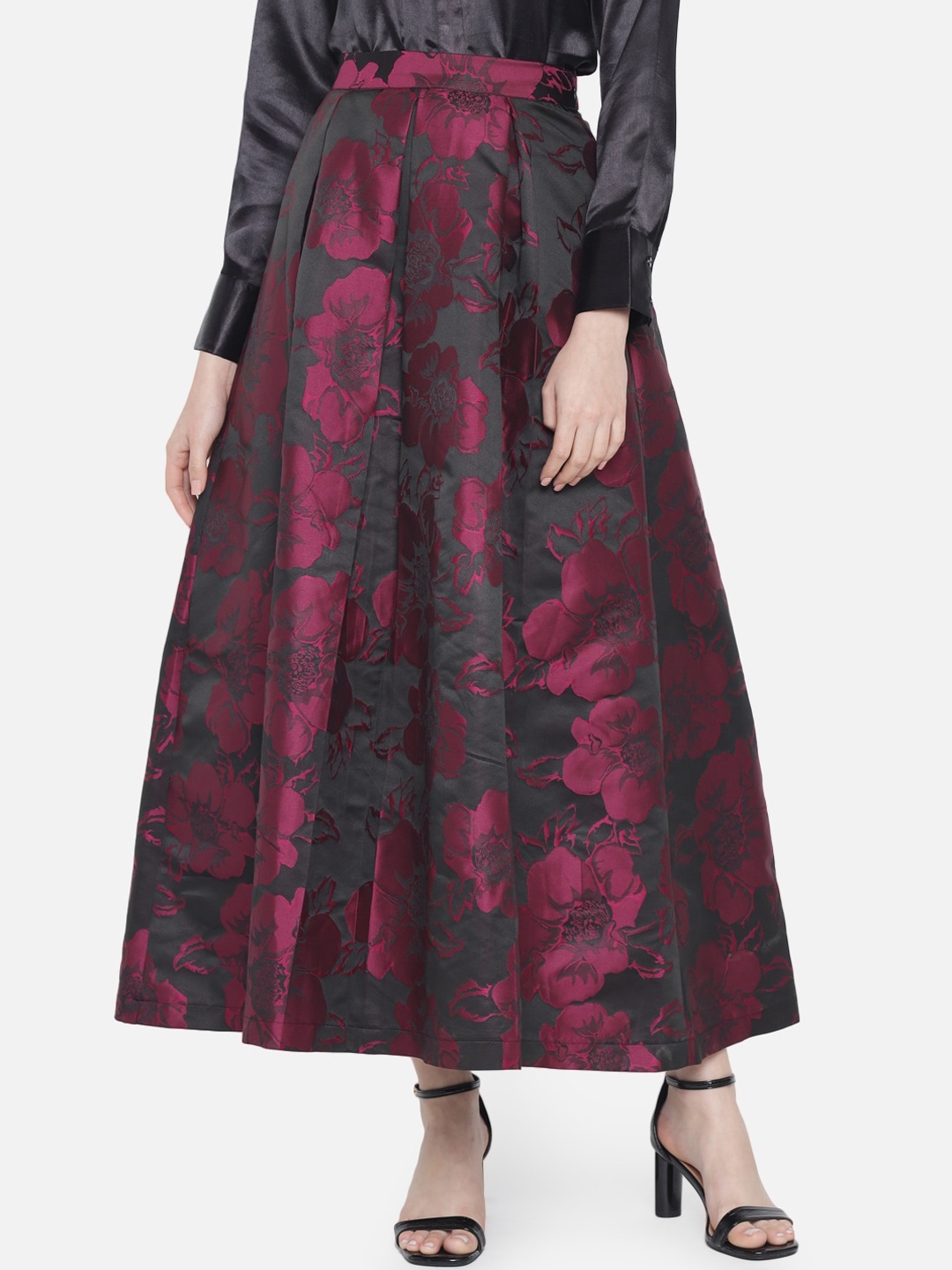 

Orchid Blues Women Black & Burgundy Floral Printed Silk Skirt