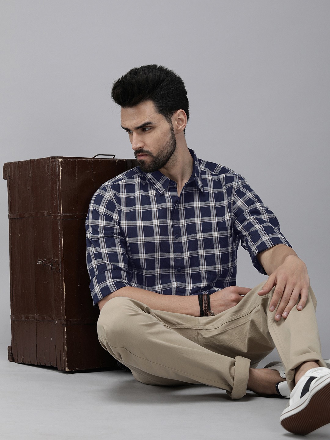 

Roadster Men Navy Blue And Grey Checked Pure Cotton Casual Shirt