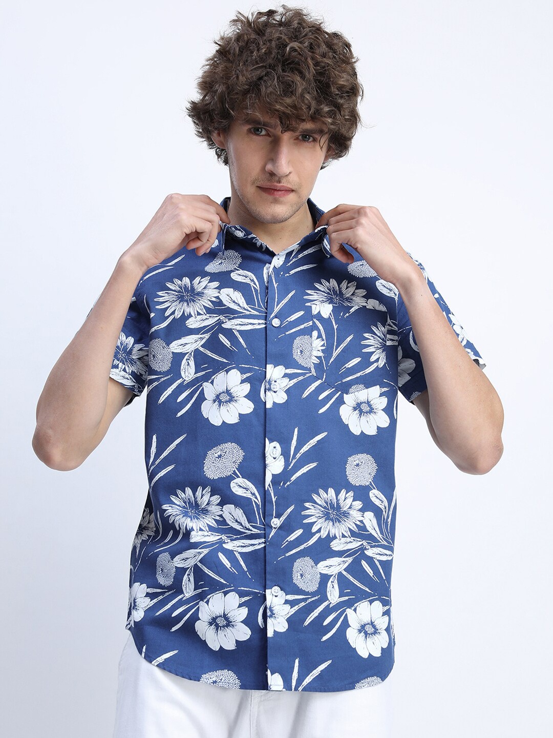 

HIGHLANDER Men Navy Blue Slim Fit Floral Printed Casual Shirt