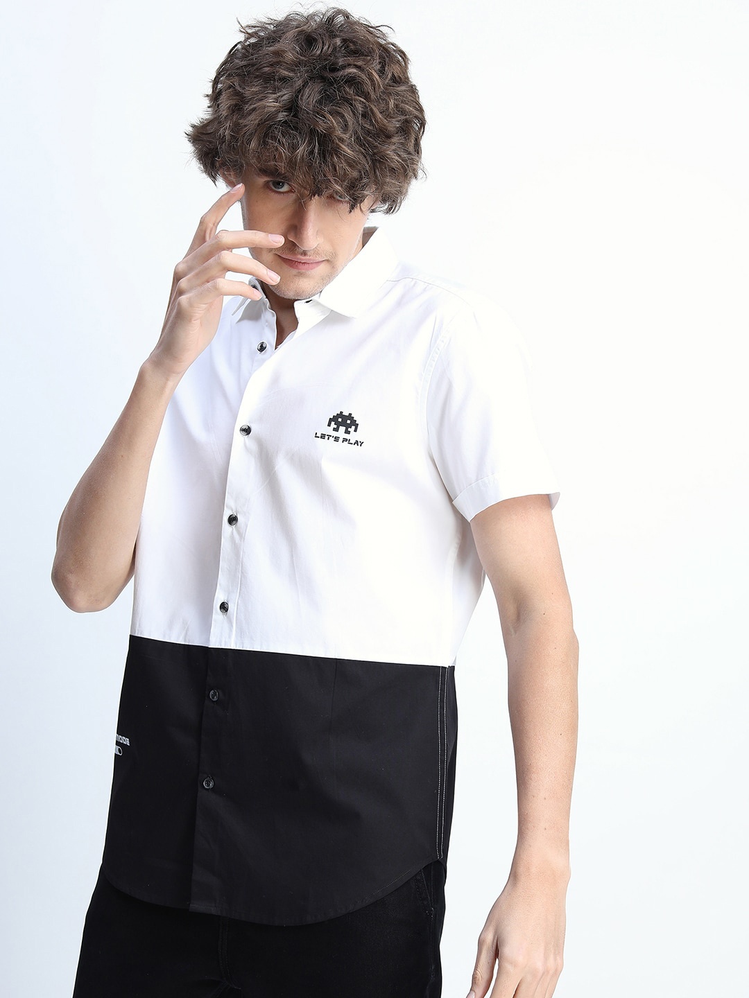 

HIGHLANDER Men White Slim Fit Colourblocked Casual Shirt