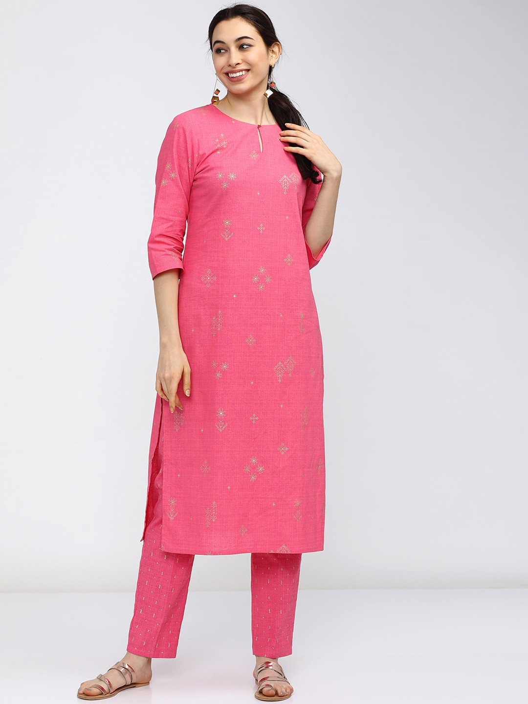 

Vishudh Women Pink Printed Pure Cotton Kurta with Trousers