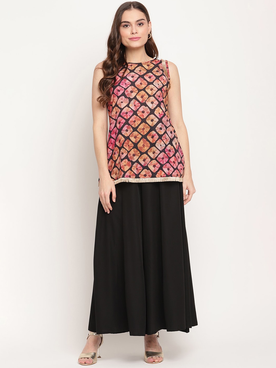 

Ahalyaa Women Black Bandhani Printed Gotta Patti Top with Palazzos