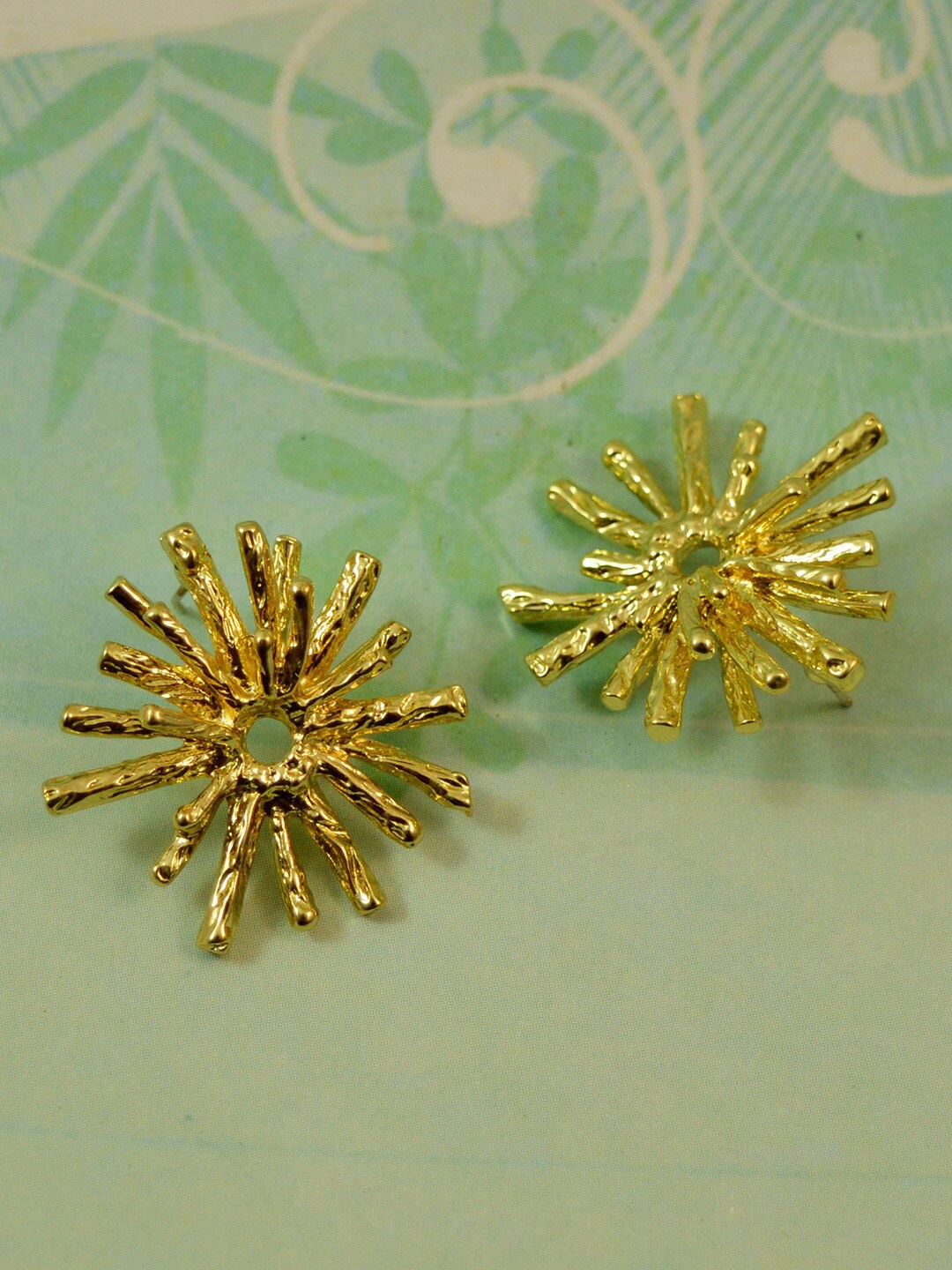 

SARAH Gold-Toned Spiked Studs Earrings