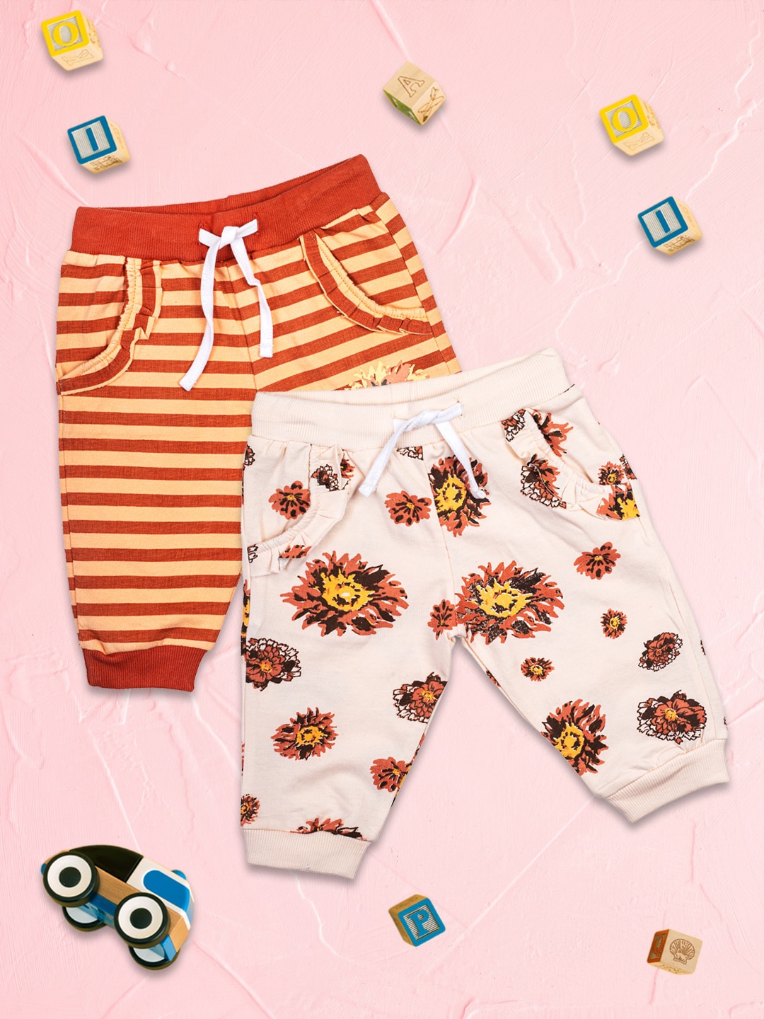 

MeeMee Girls Pack Of 2 Printed Joggers, Off white