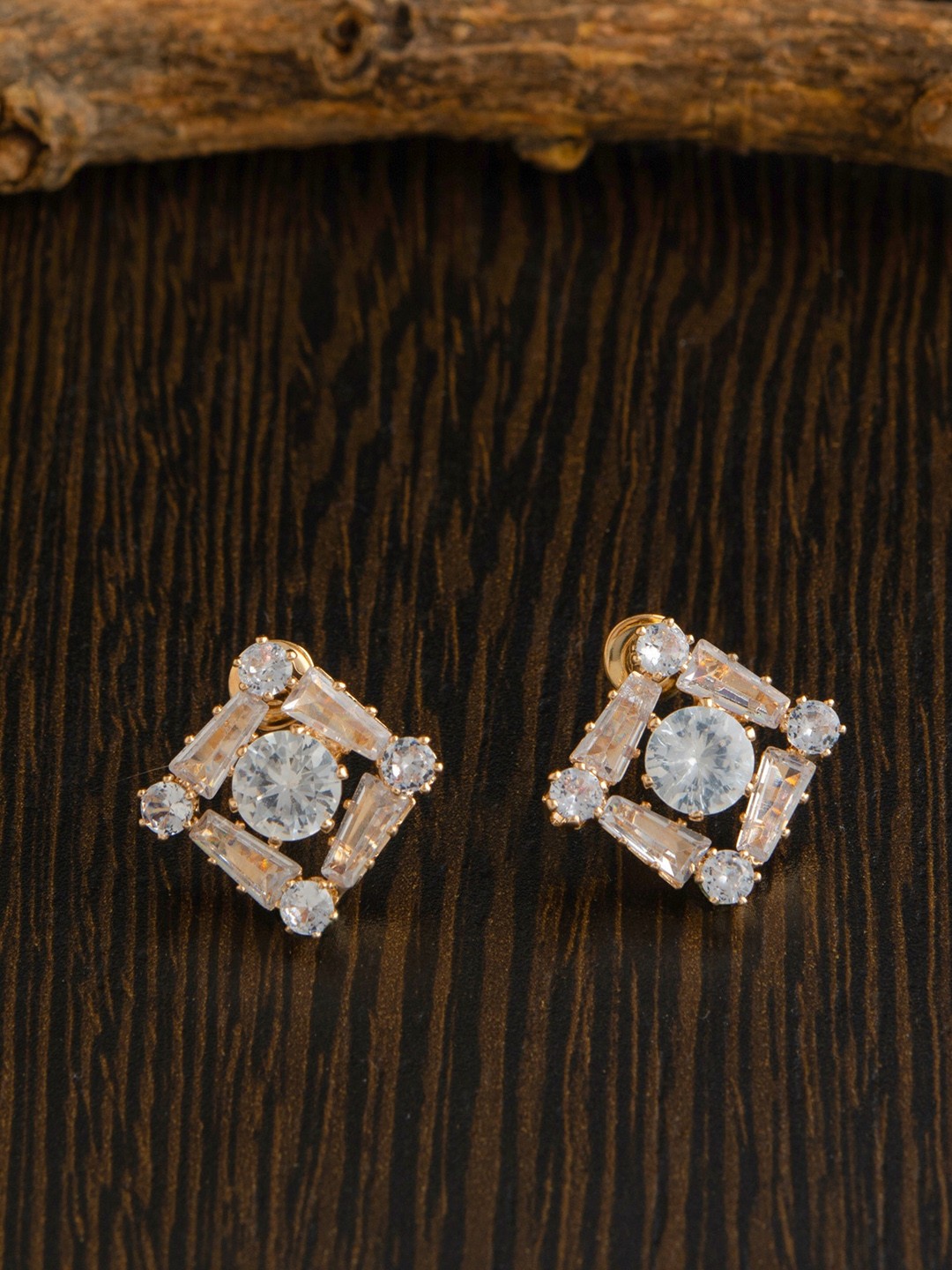 

E2O Gold-Plated & White Square Studs