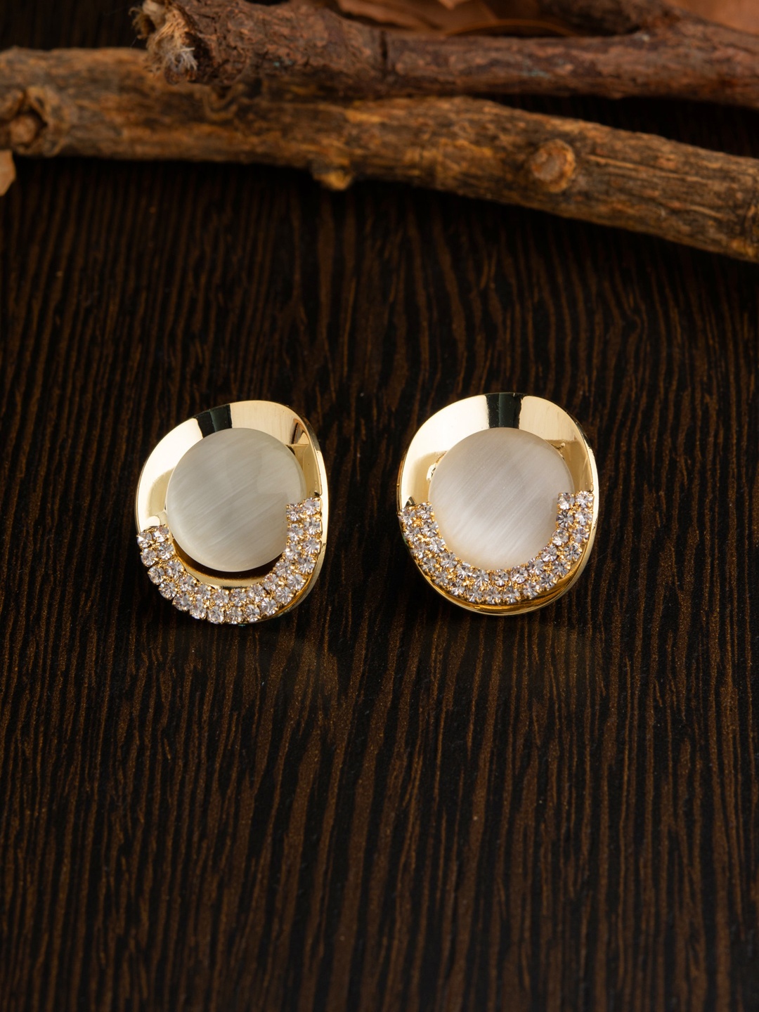 

E2O Gold-Plated & White Contemporary Studs