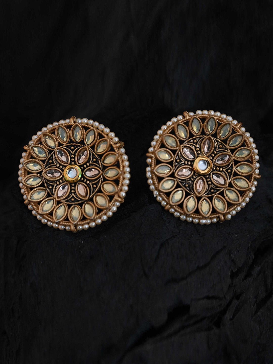 

justpeachy Gold-Toned Circular Studs Earrings