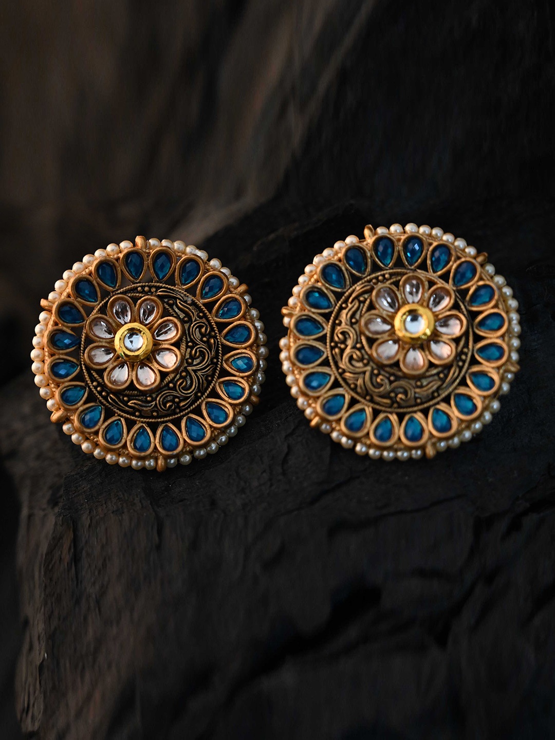 

justpeachy Blue Classic Studs Earrings