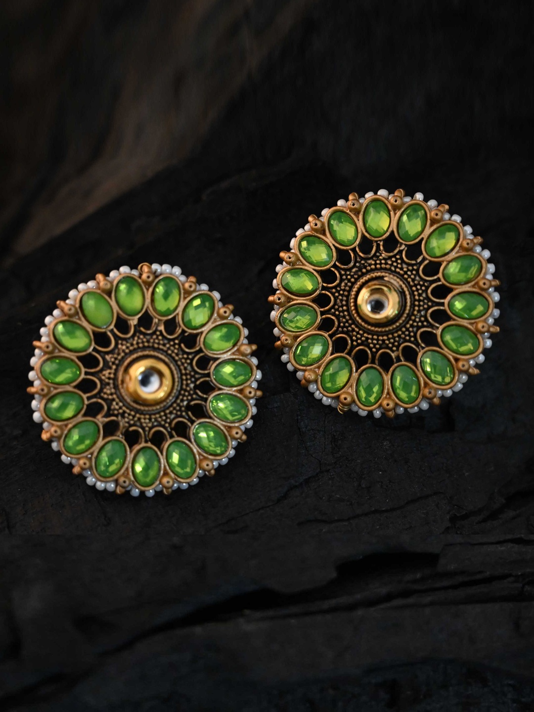 

justpeachy Green Classic Studs Earrings