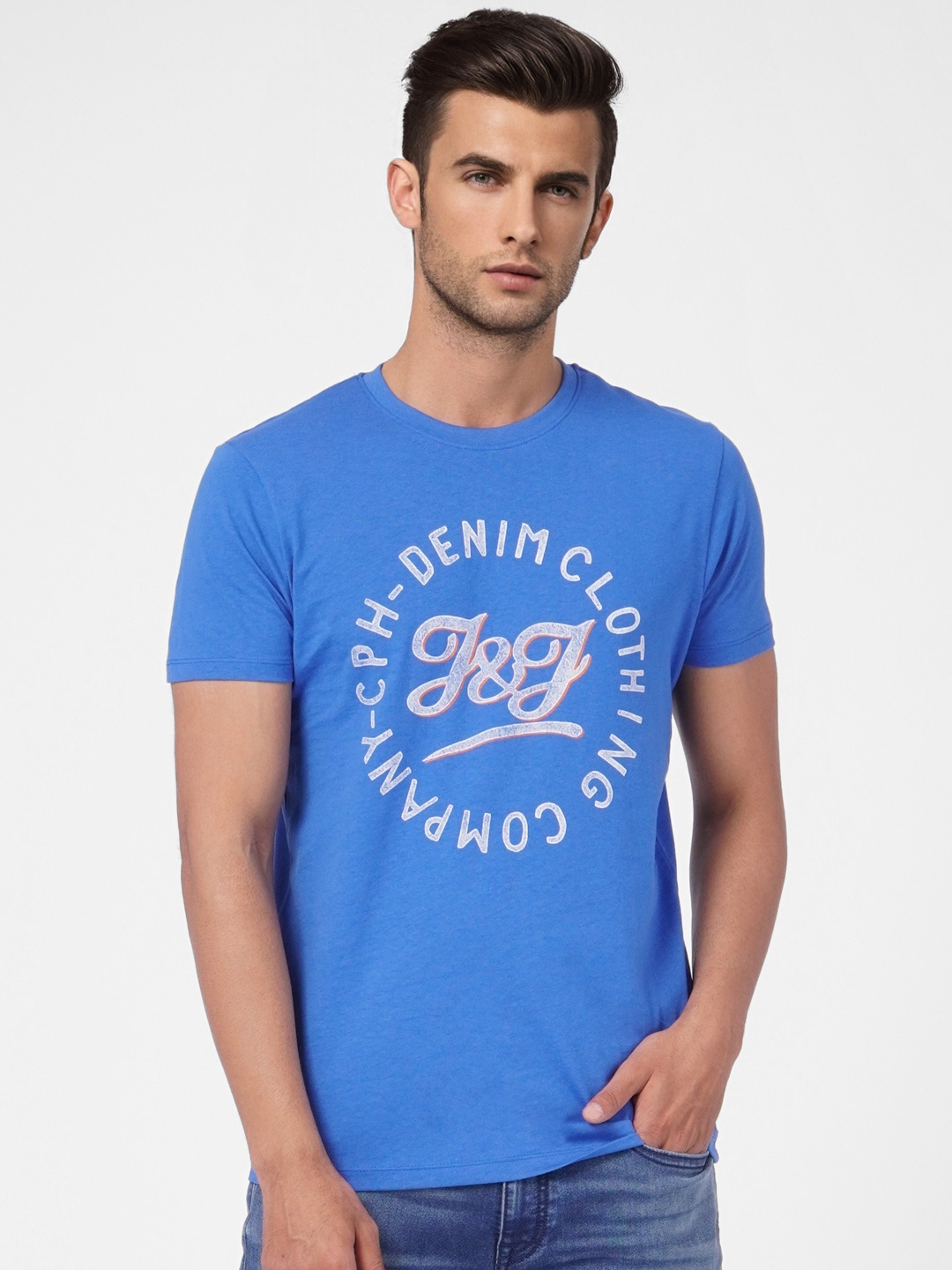 

Jack & Jones Men Blue & White Typography Printed Slim Fit Pure Cotton T-shirt