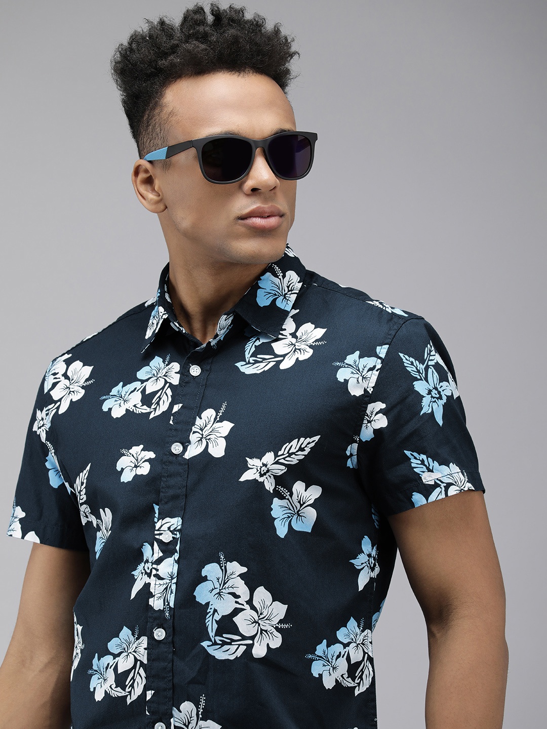 

Jack & Jones Men Navy Blue Floral Printed Slim Fit Casual Shirt