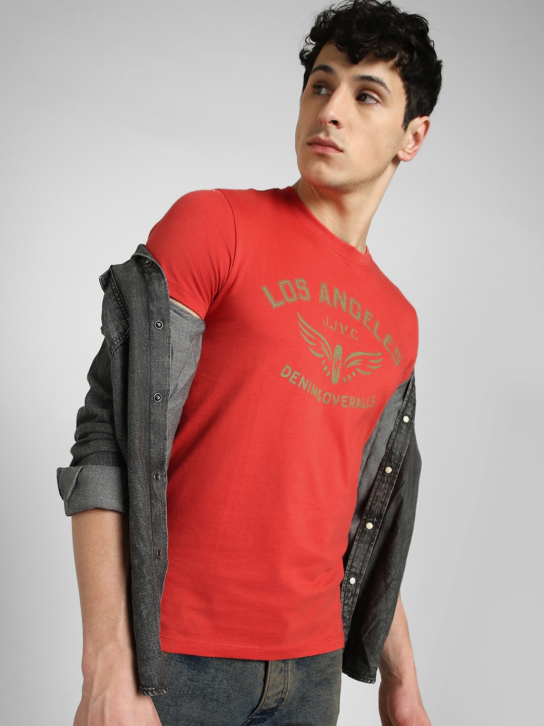 

Jack & Jones Men Coral Red Graphic Printed Pure Cotton Slim Fit Casual T-shirt