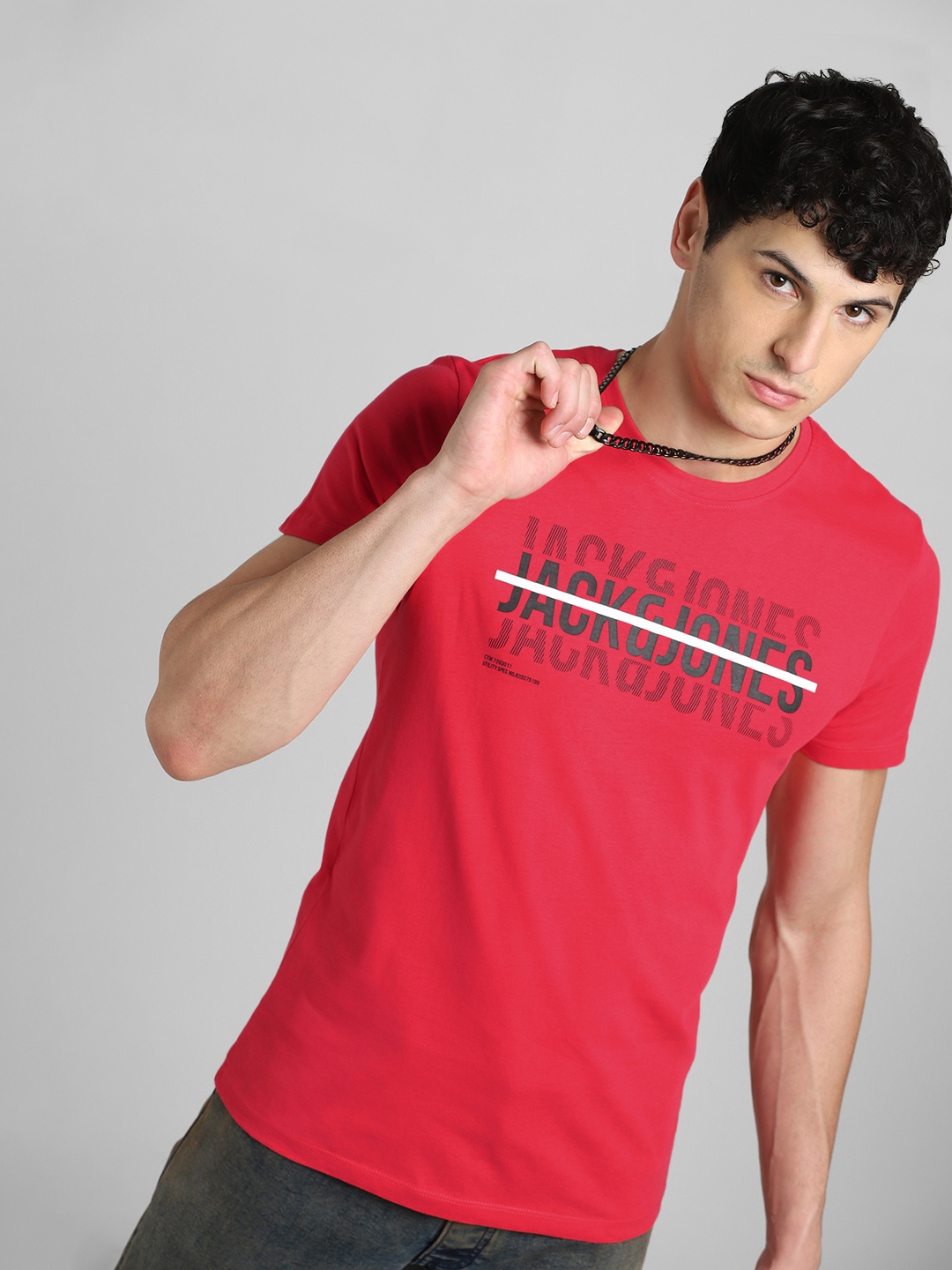 

Jack & Jones Men Dark Pink Graphic Printed Pure Cotton Slim Fit T-shirt