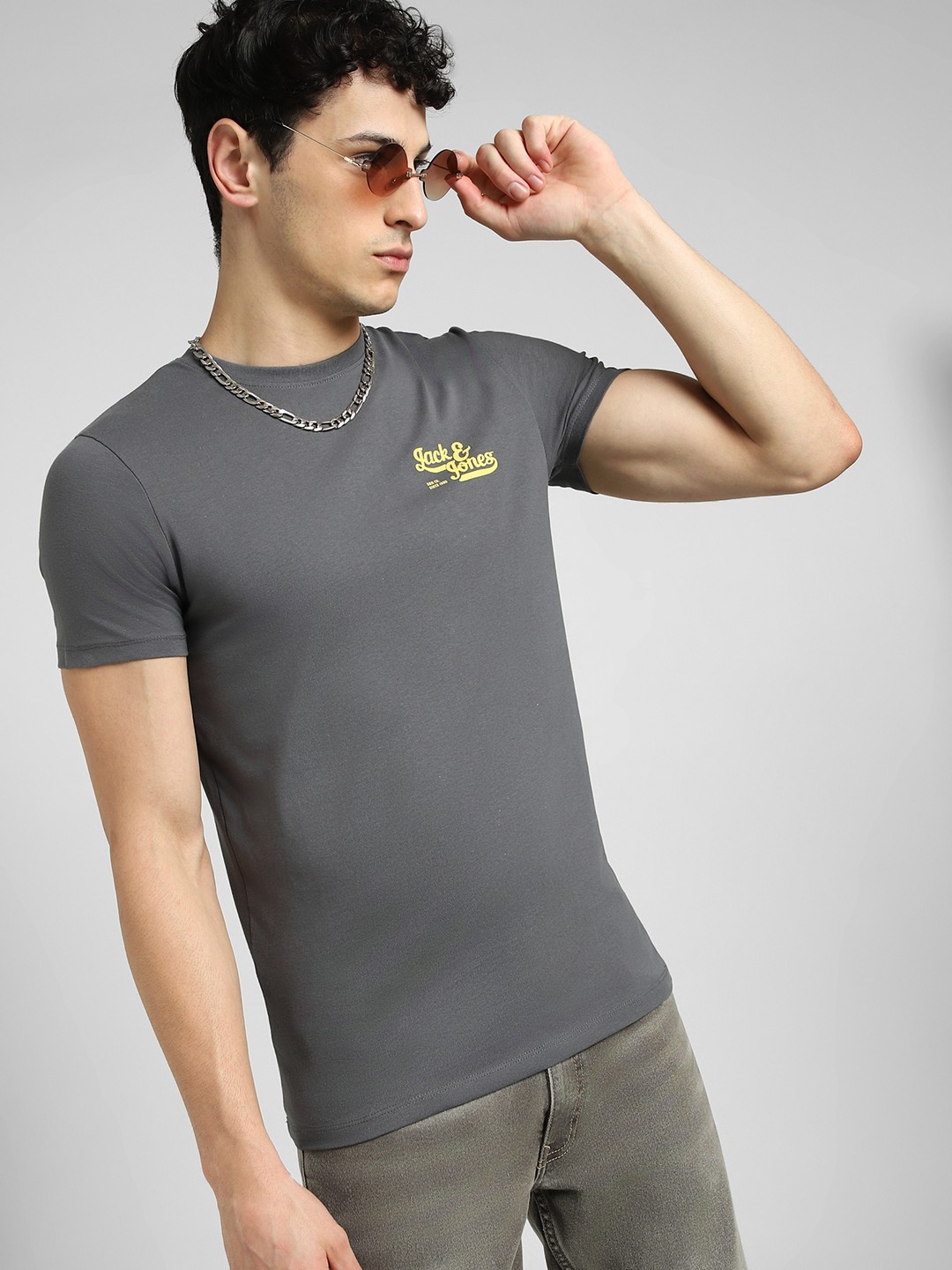 

Jack & Jones Men Grey & Yellow Brand Logo Printed Pure Cotton Slim Fit T-shirt