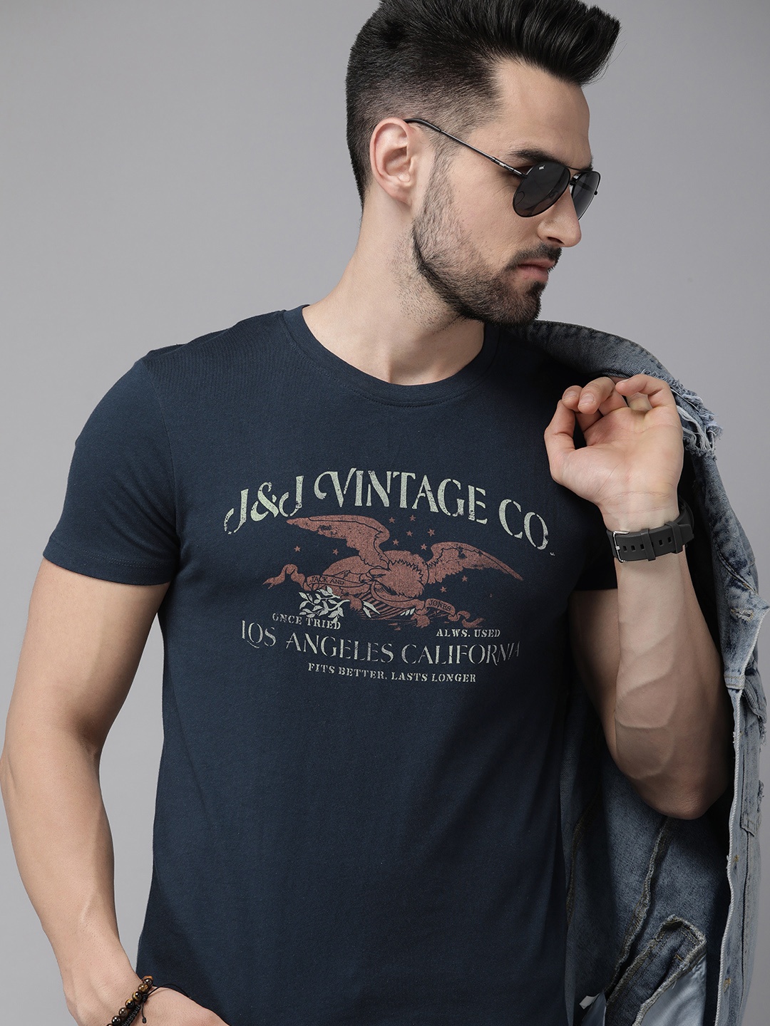 

Jack & Jones Men Blue Typography Printed Pure Cotton Slim Fit T-shirt